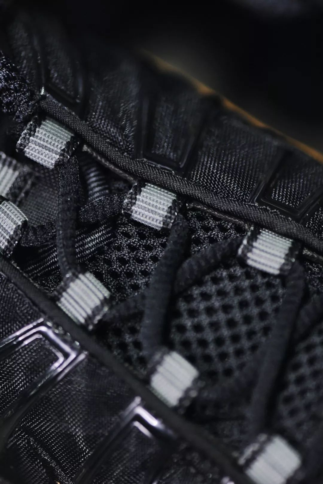 内马尔在TL比赛中出色发挥，比赛局势复杂引发热议！全场沸腾不已的简单介绍爱游戏app下载